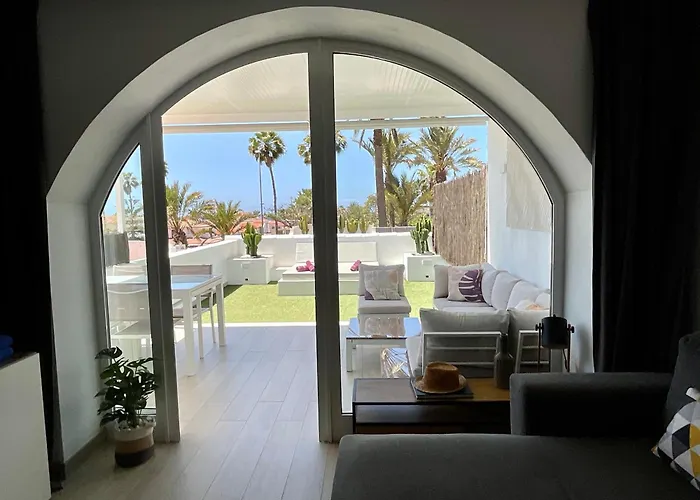 Las Americas Luxury Low-Cost Apartment With Terrace & Views