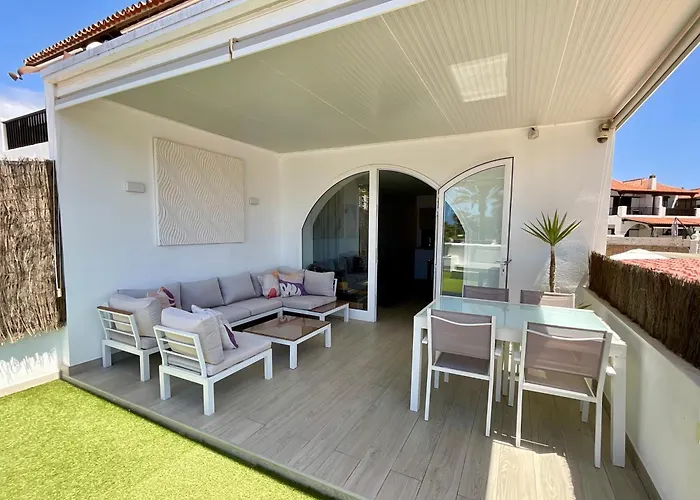 Las Americas Luxury Low-Cost Apartment With Terrace & Views